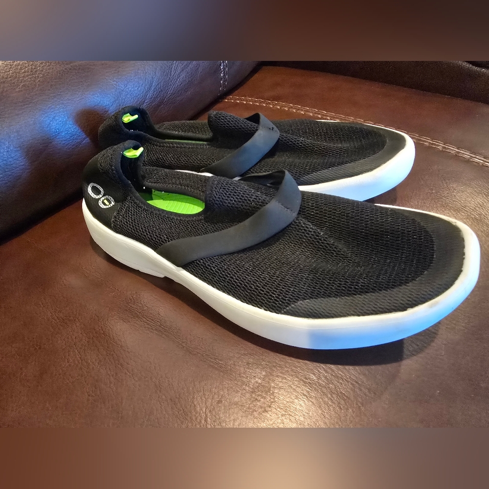 Oofos shoes